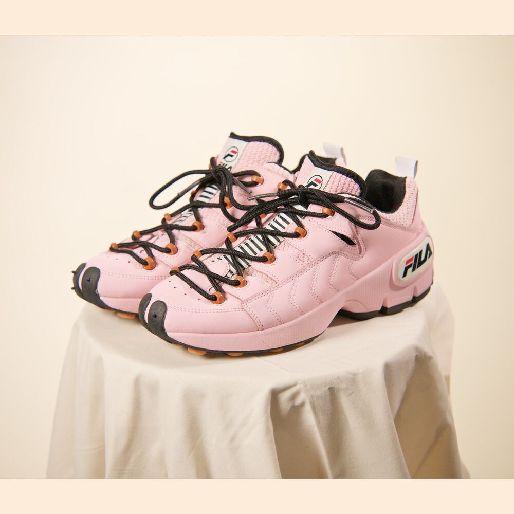 FILA Oakmont TR Women’s 10 Pink Black Chunky Trail Sneakers